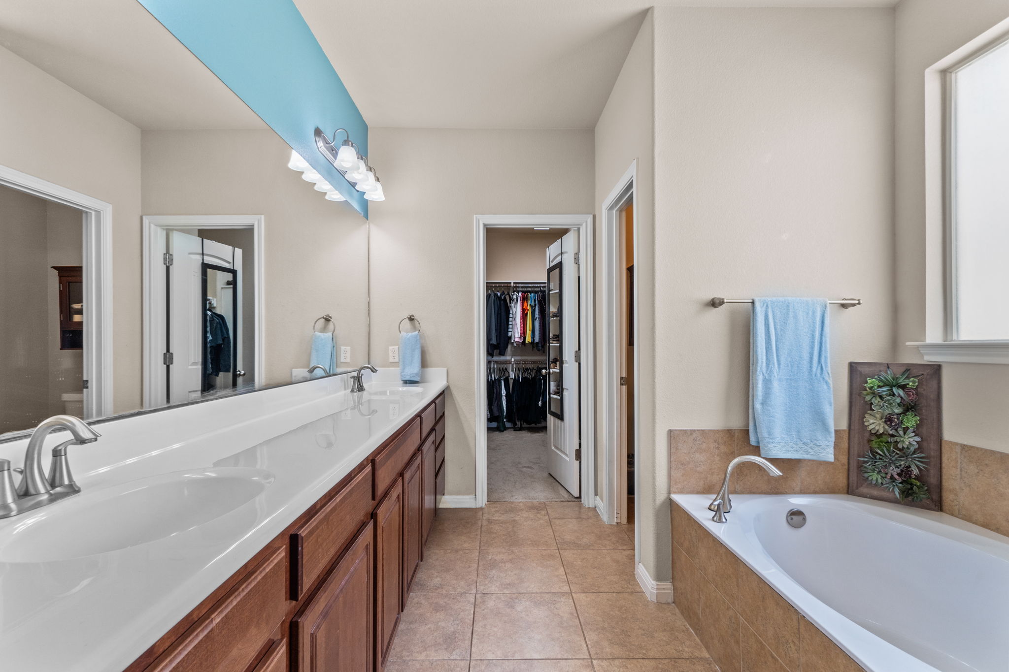 737 Reliance Dr, Buda, TX 78610, USA Photo 25