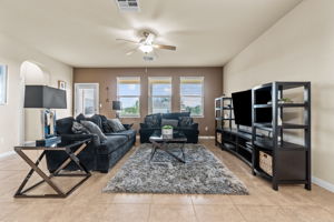 737 Reliance Dr, Buda, TX 78610, USA Photo 18