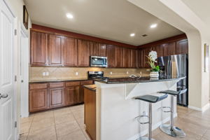 737 Reliance Dr, Buda, TX 78610, USA Photo 8