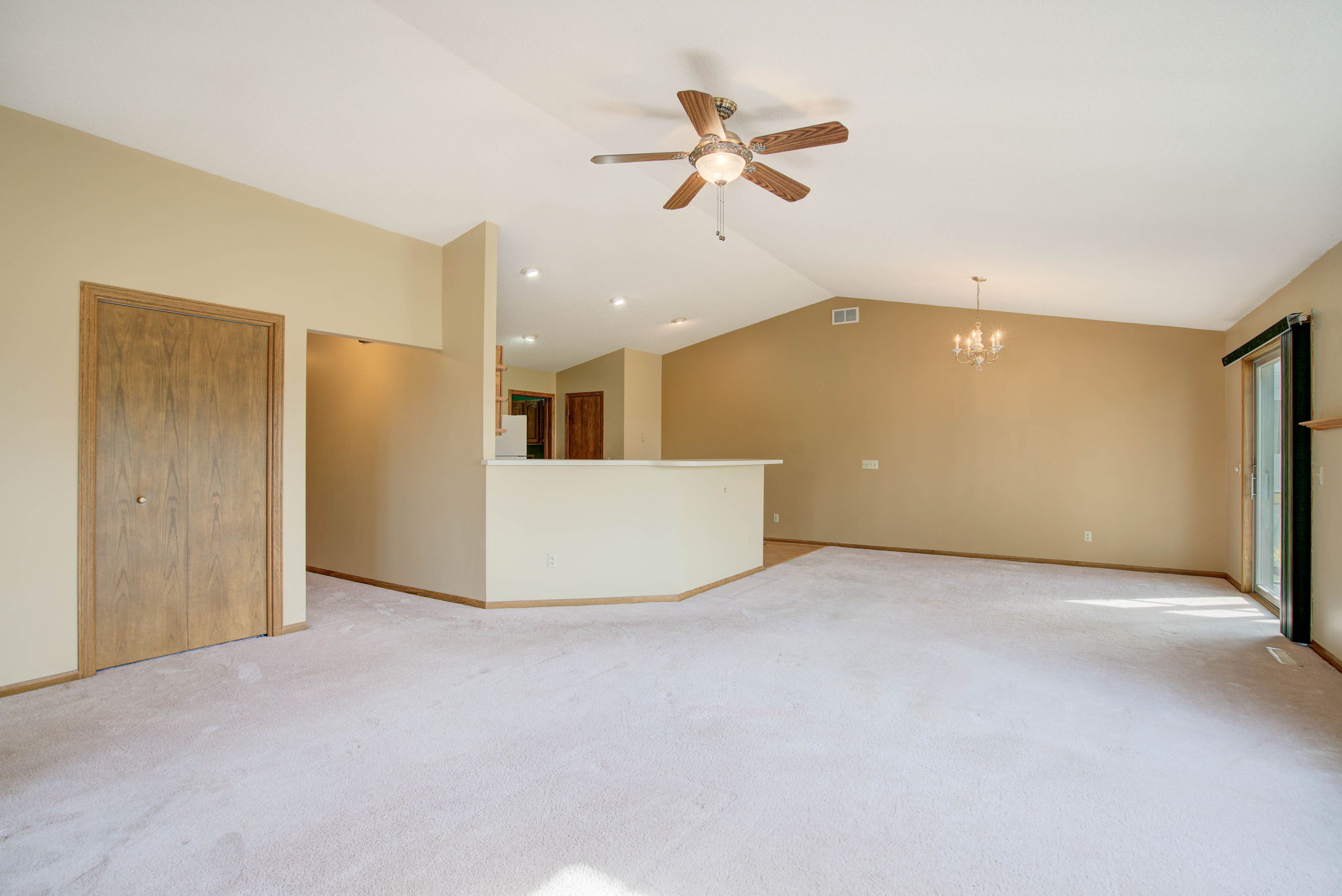 6 Living Room
