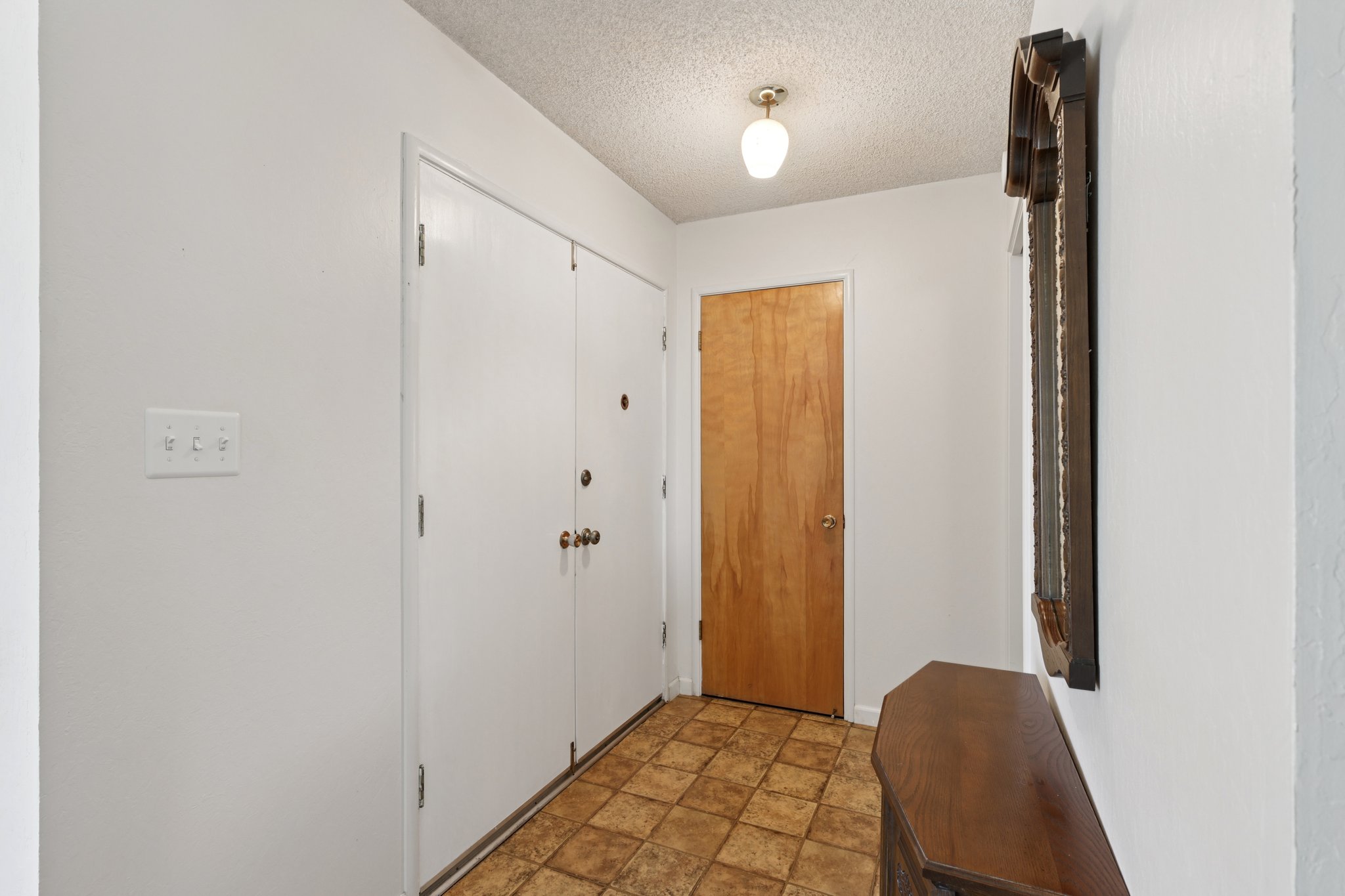 Santa Ana Dr-S2307-014.jpg