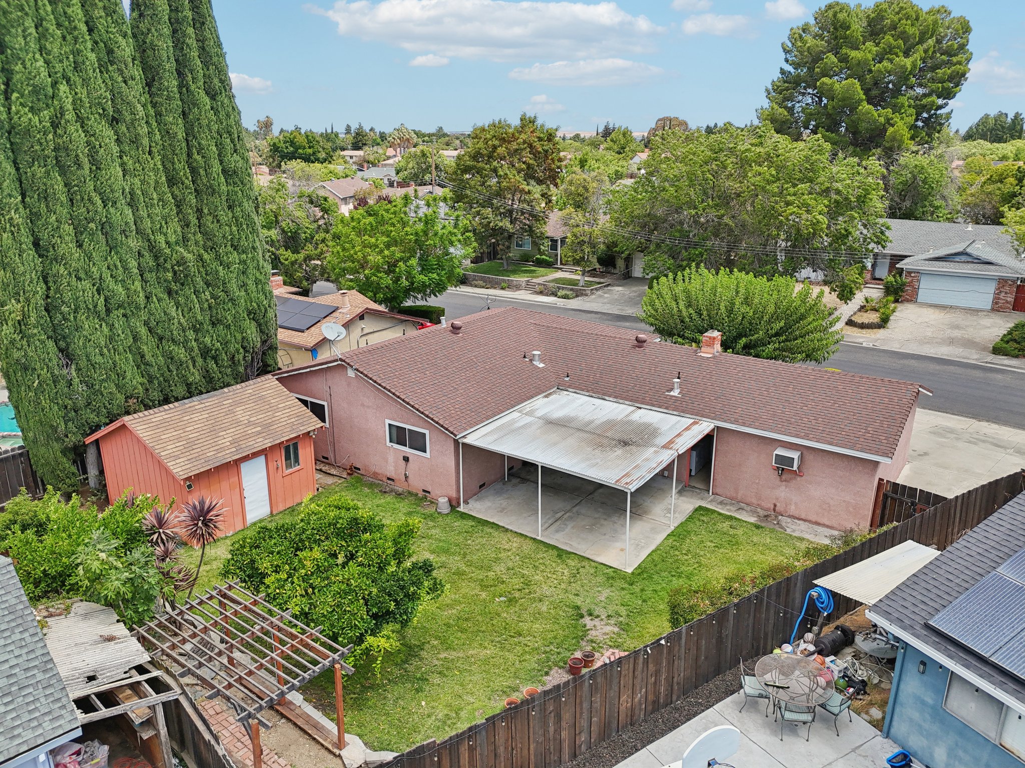 Santa Ana Dr-S2307-035.jpg