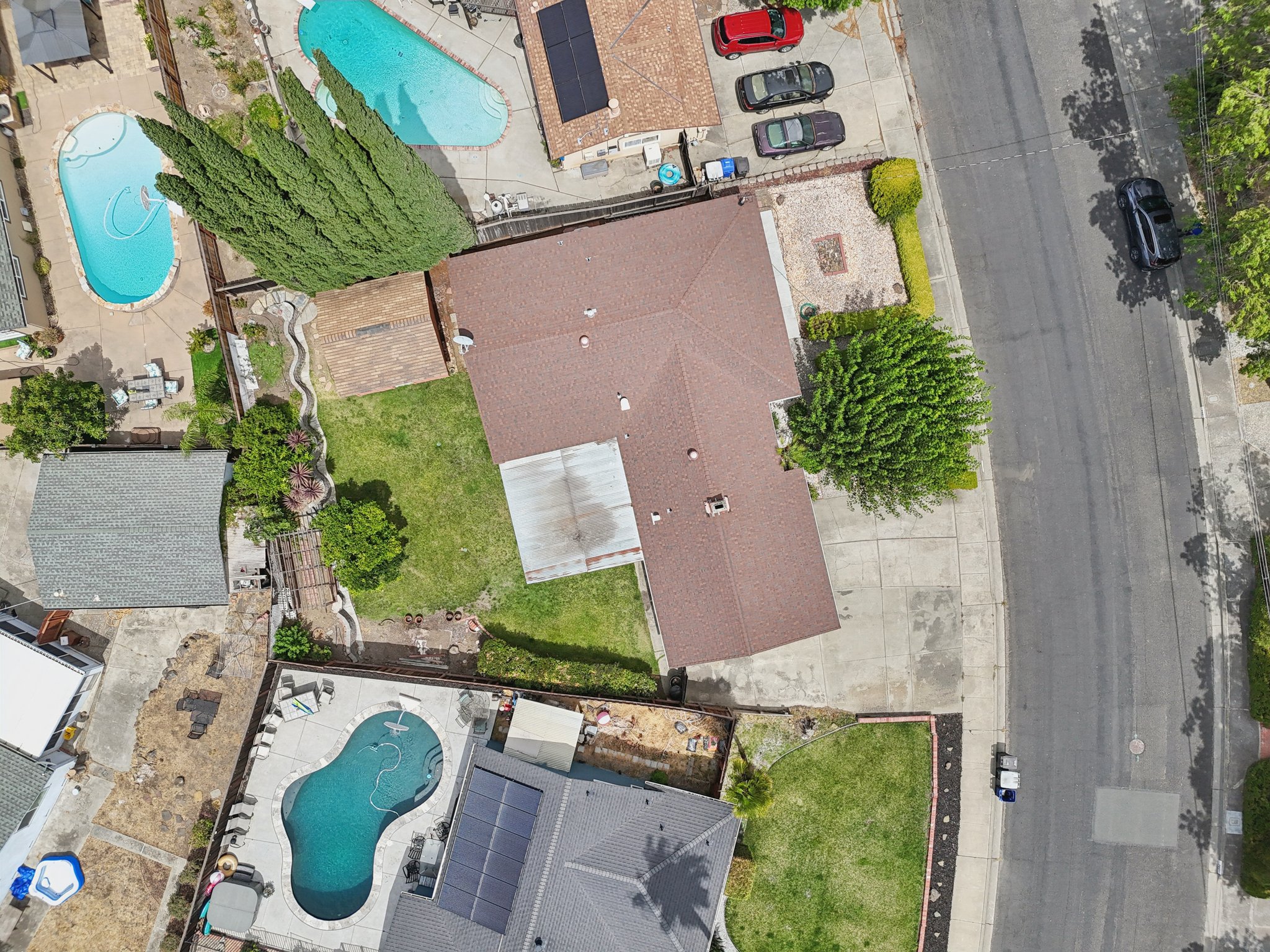 Santa Ana Dr-S2307-046.jpg