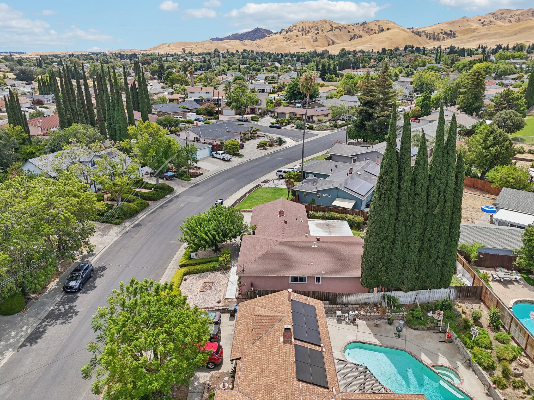Santa Ana Dr-S2307-047.jpg
