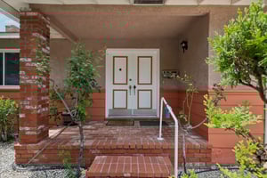 Santa Ana Dr-S2307-005.jpg
