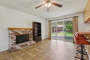 Santa Ana Dr-S2307-006.jpg