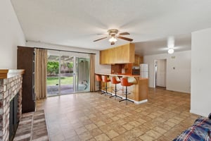 Santa Ana Dr-S2307-007.jpg