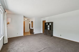 Santa Ana Dr-S2307-013.jpg