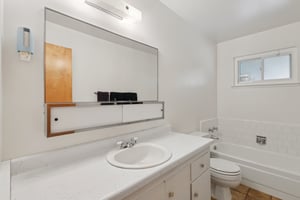 Santa Ana Dr-S2307-017.jpg