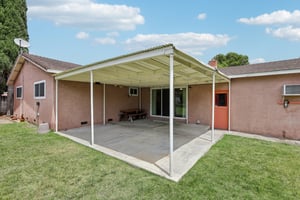 Santa Ana Dr-S2307-026.jpg