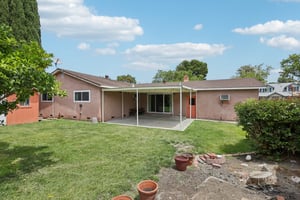 Santa Ana Dr-S2307-027.jpg