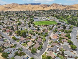 Santa Ana Dr-S2307-039.jpg