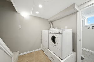  Photo 34