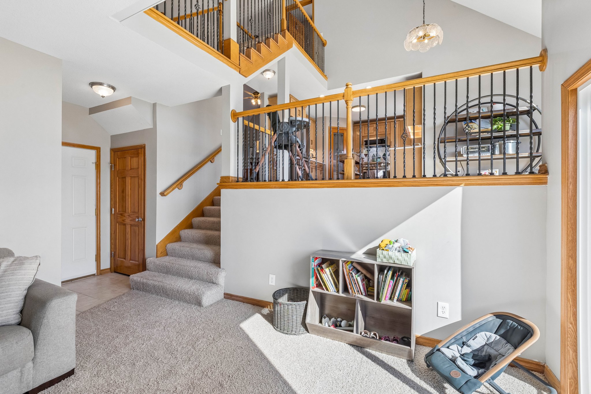 8283 - 7385 Karen Rd_011.jpg