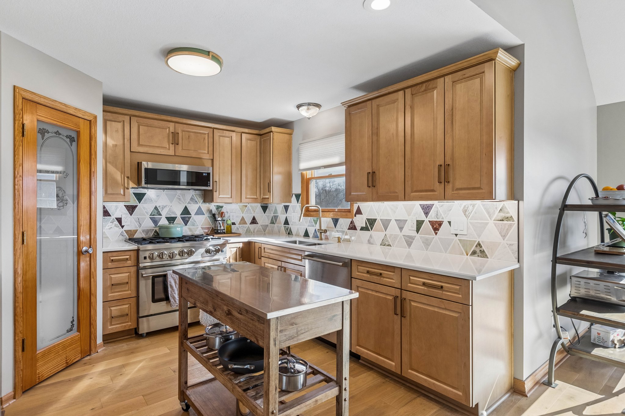 8283 - 7385 Karen Rd_014.jpg