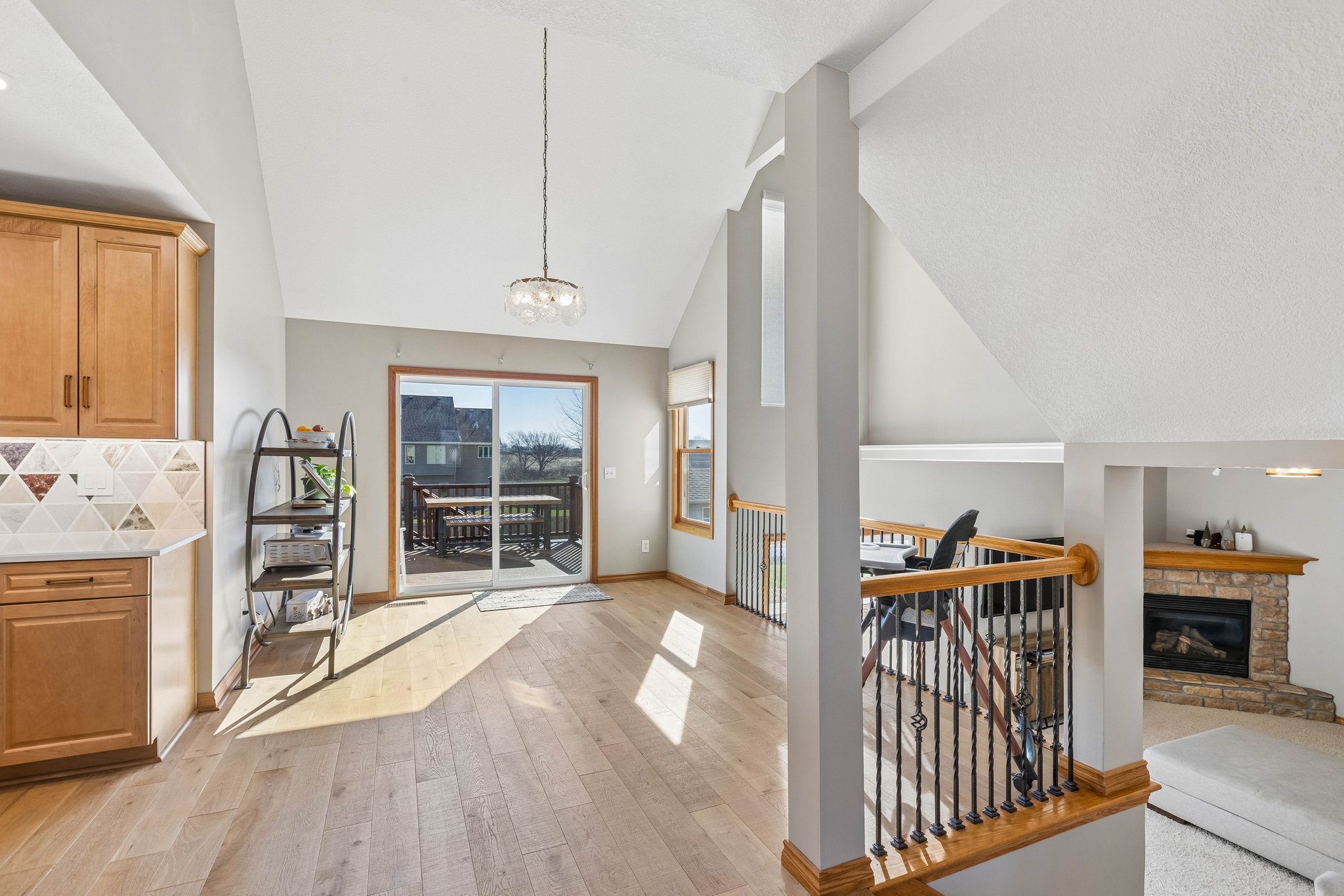 8283 - 7385 Karen Rd_016.jpg