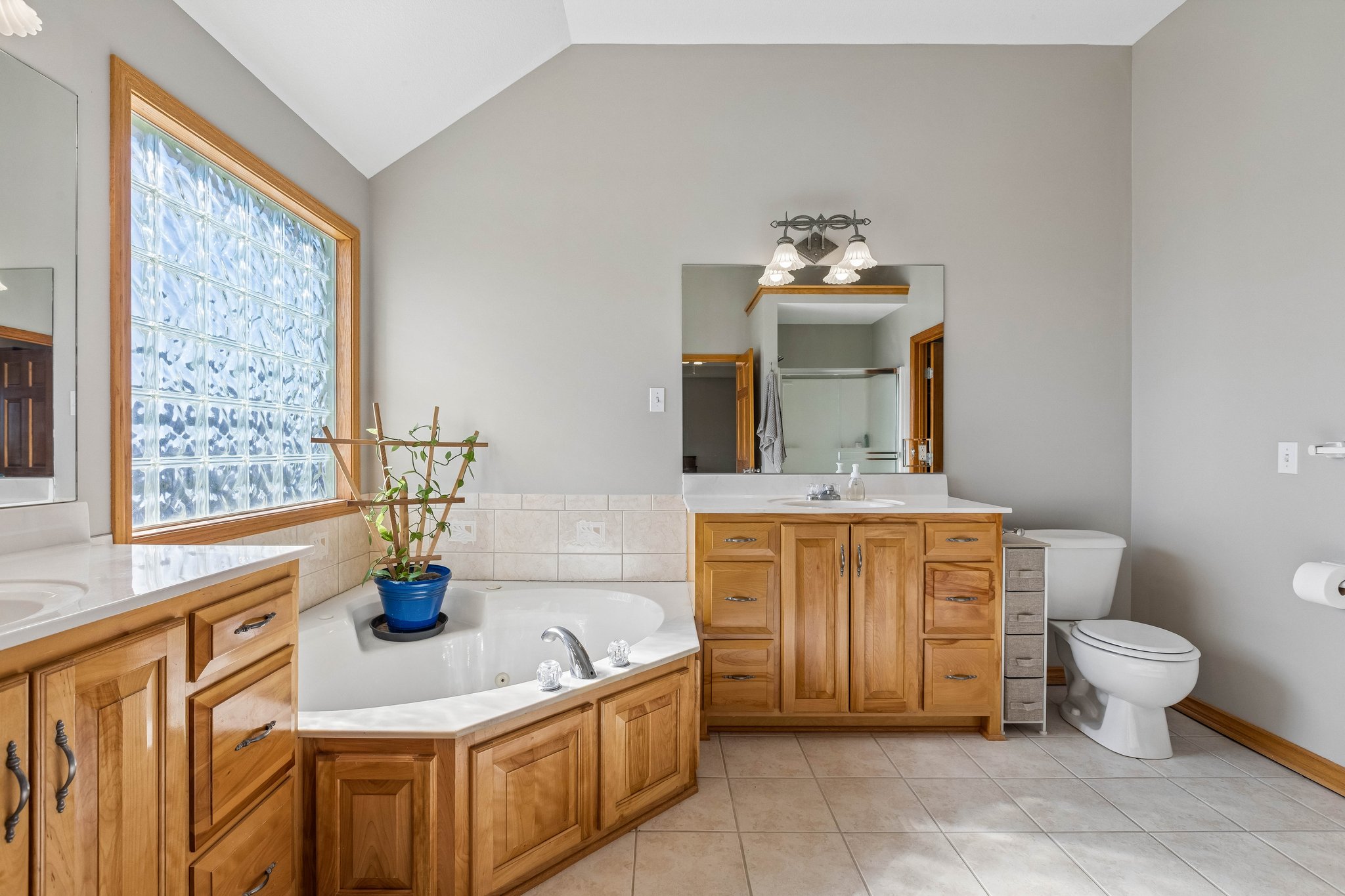 8283 - 7385 Karen Rd_022.jpg