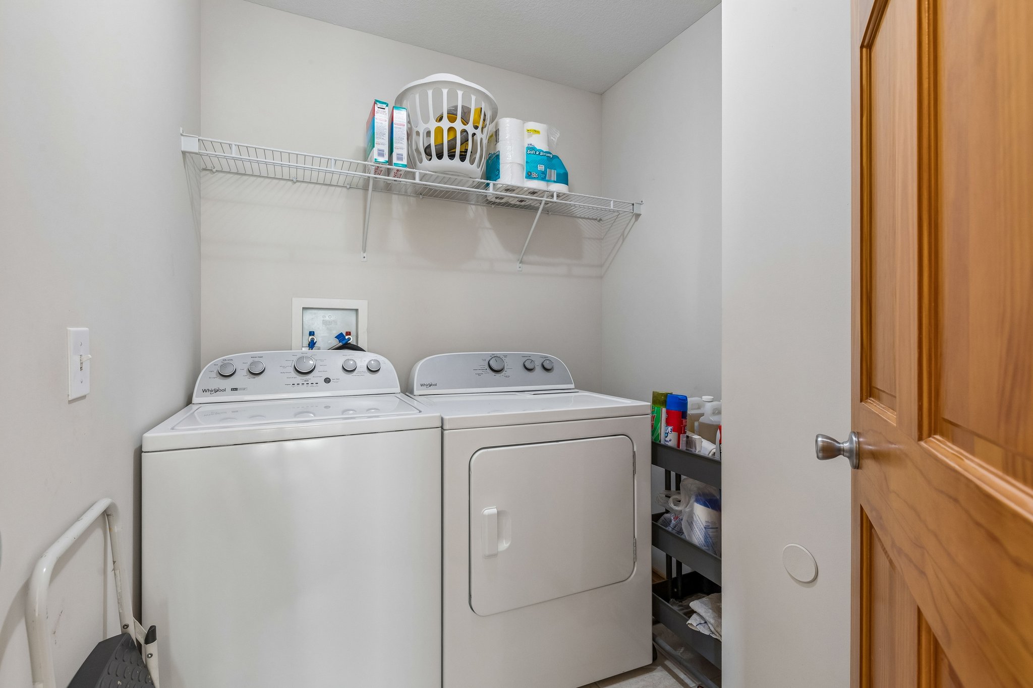 8283 - 7385 Karen Rd_029.jpg