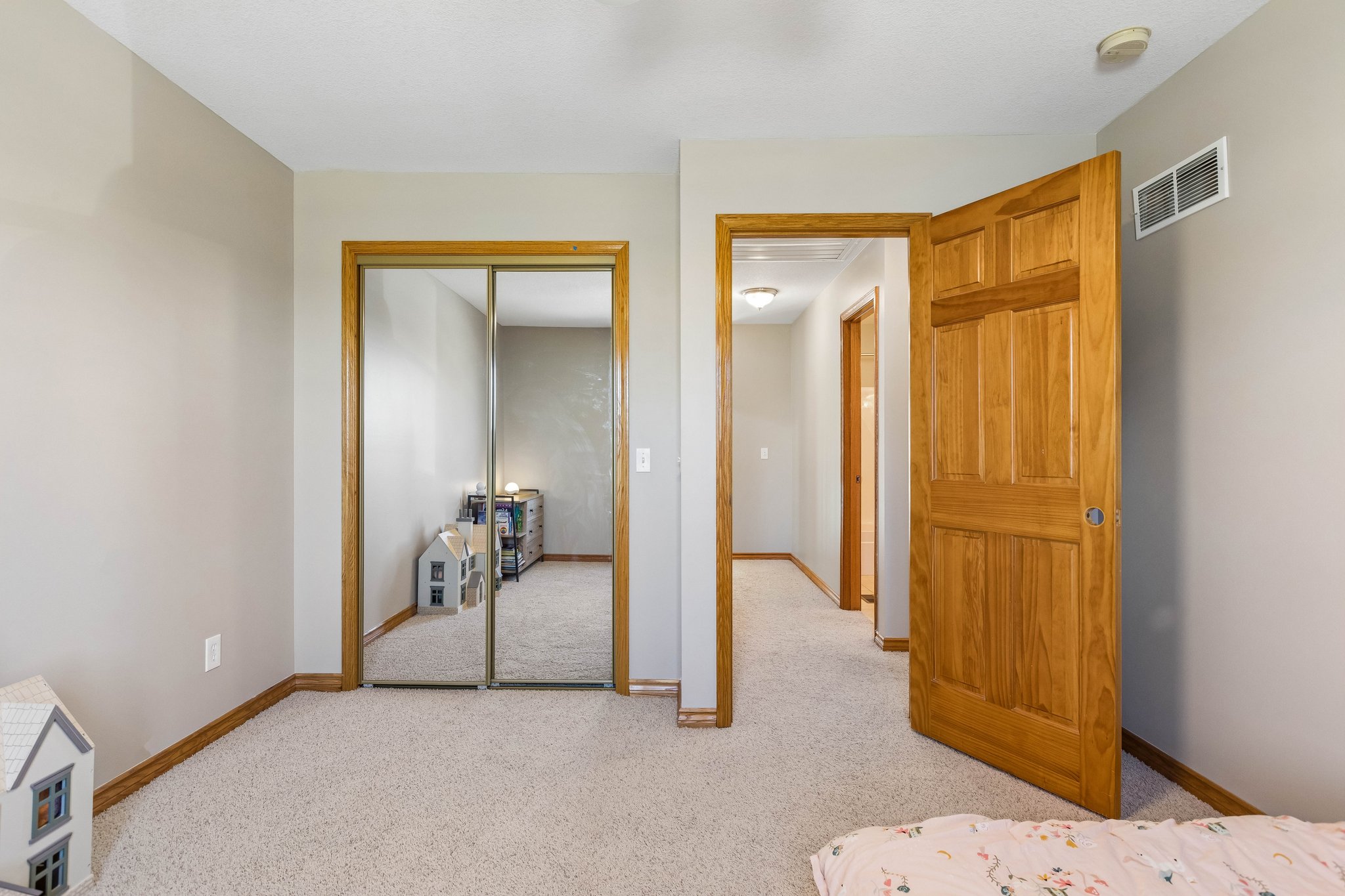 8283 - 7385 Karen Rd_032.jpg