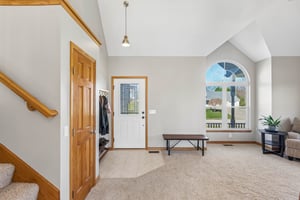 8283 - 7385 Karen Rd_005.jpg