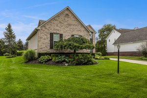 739 Bay Pointe Dr, Oxford, MI 48371, USA Photo 49