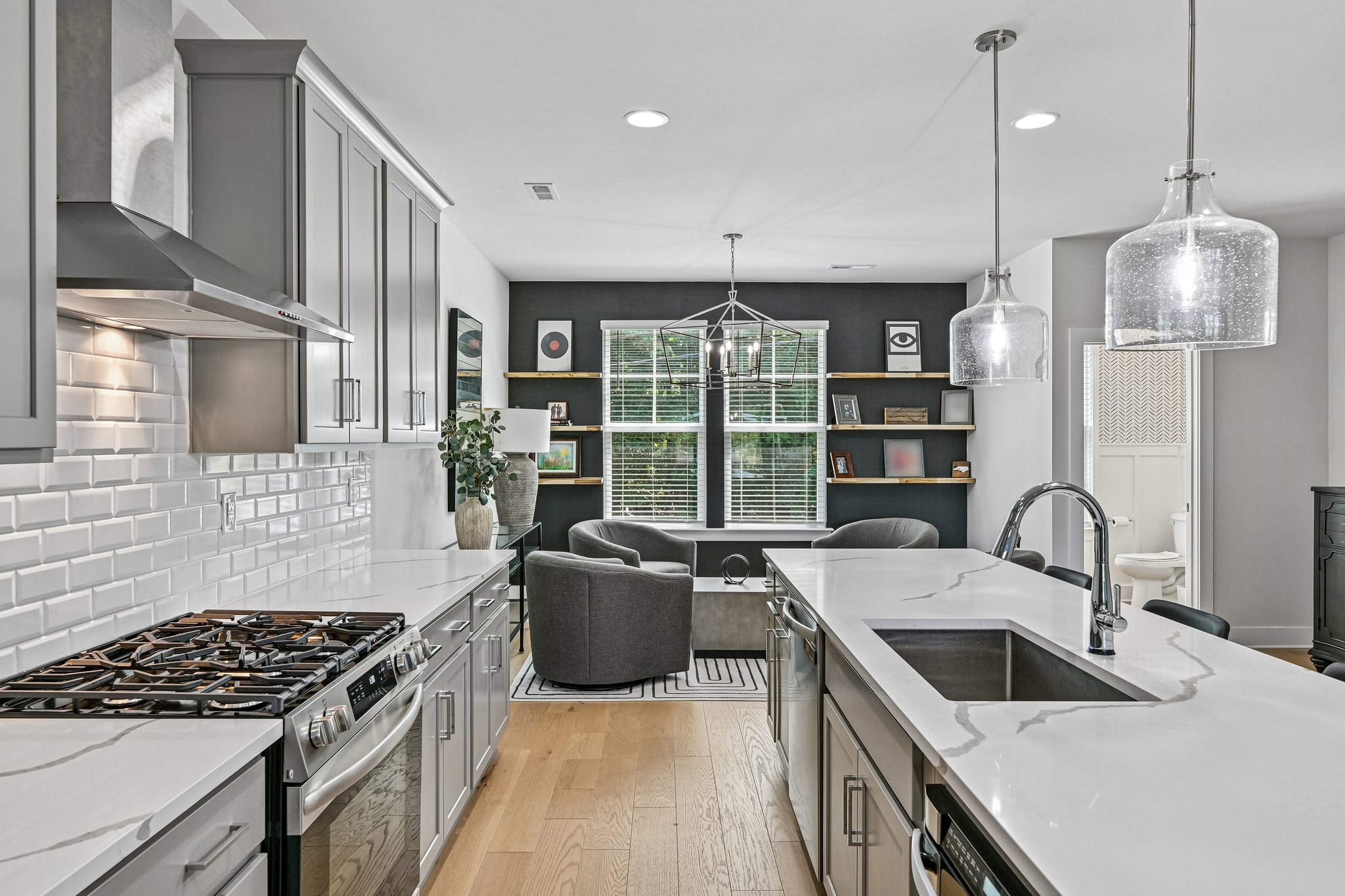 Beaty St-S0409-021.jpg
