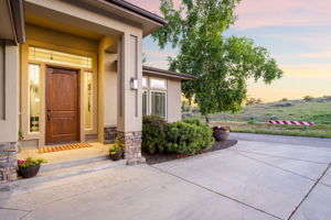 https://cdn.aryeo.com/listings/739-n-ashtree-way-boise-id-83712-16358419/resized/thumbnail/thumbnail-019717a0-a5b3-73cd-80f8-3b3f192fa3f3.jpeg