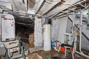  Photo 35