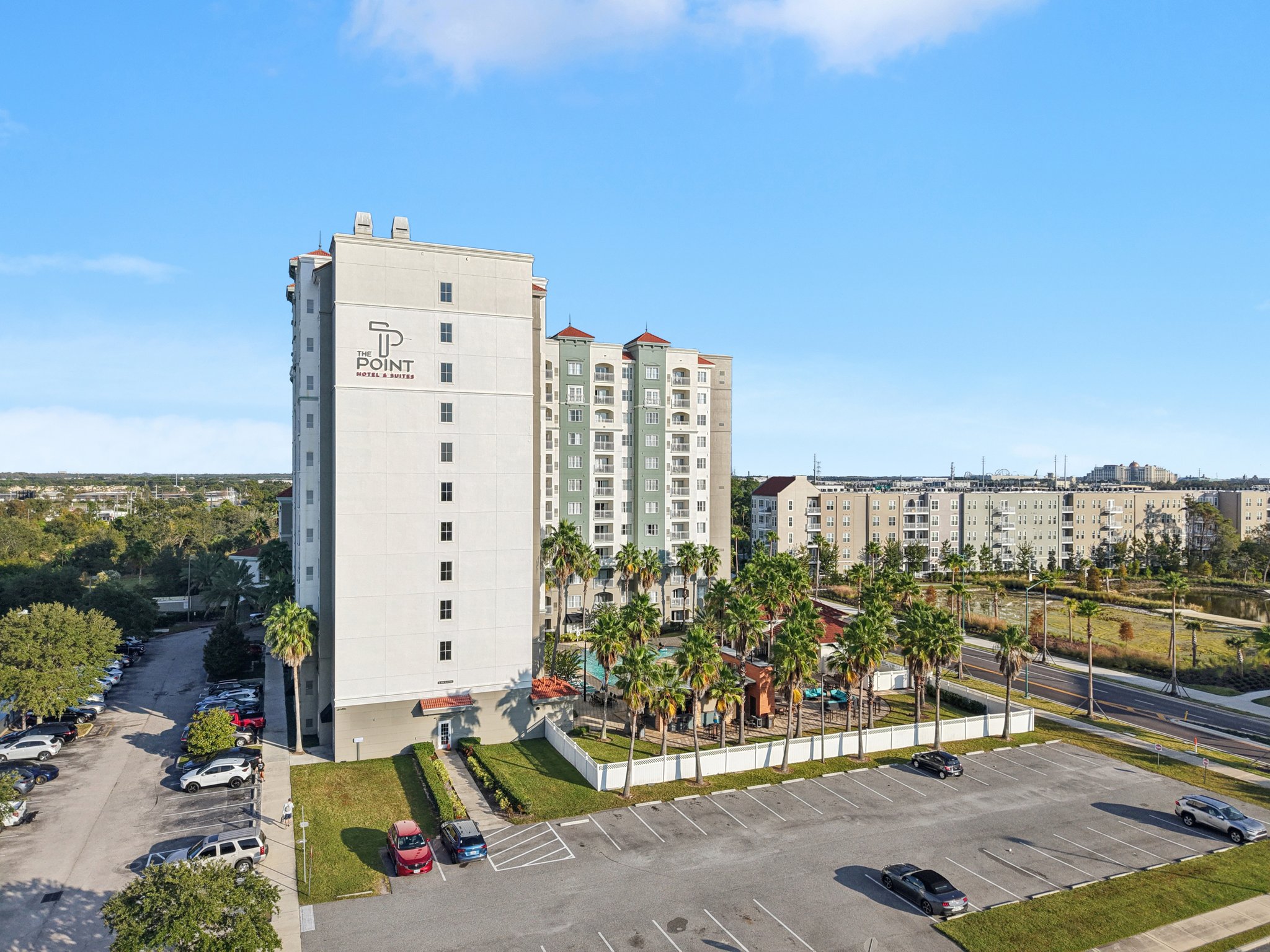 Universal Blvd 905-S2411-041.jpg