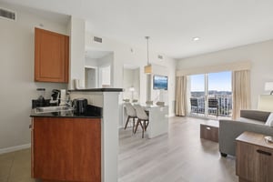 Universal Blvd 905-S2411-002.jpg