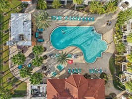 Universal Blvd 905-S2411-033.jpg