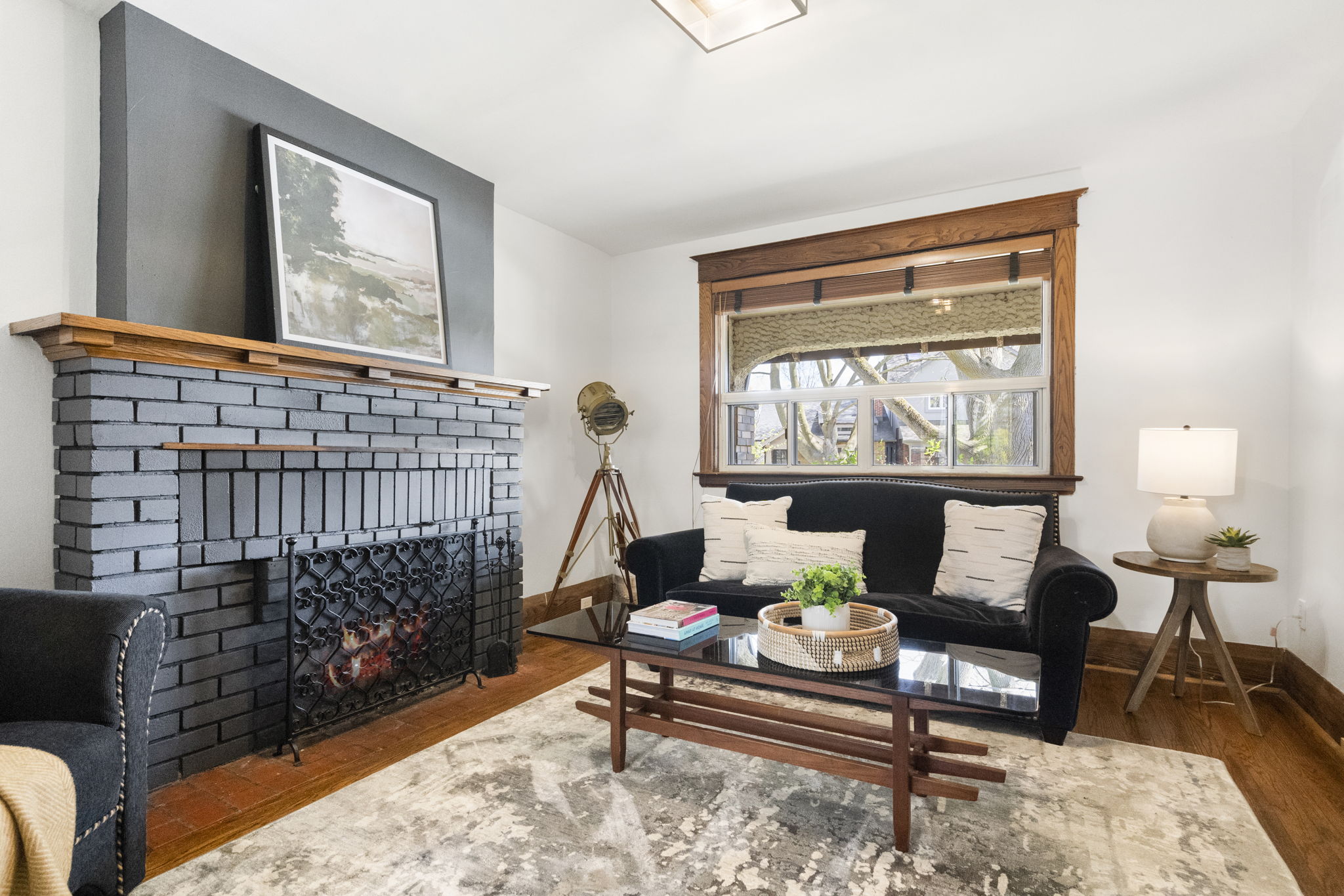 74 Cairns Ave Toronto, ON M4L 1X5