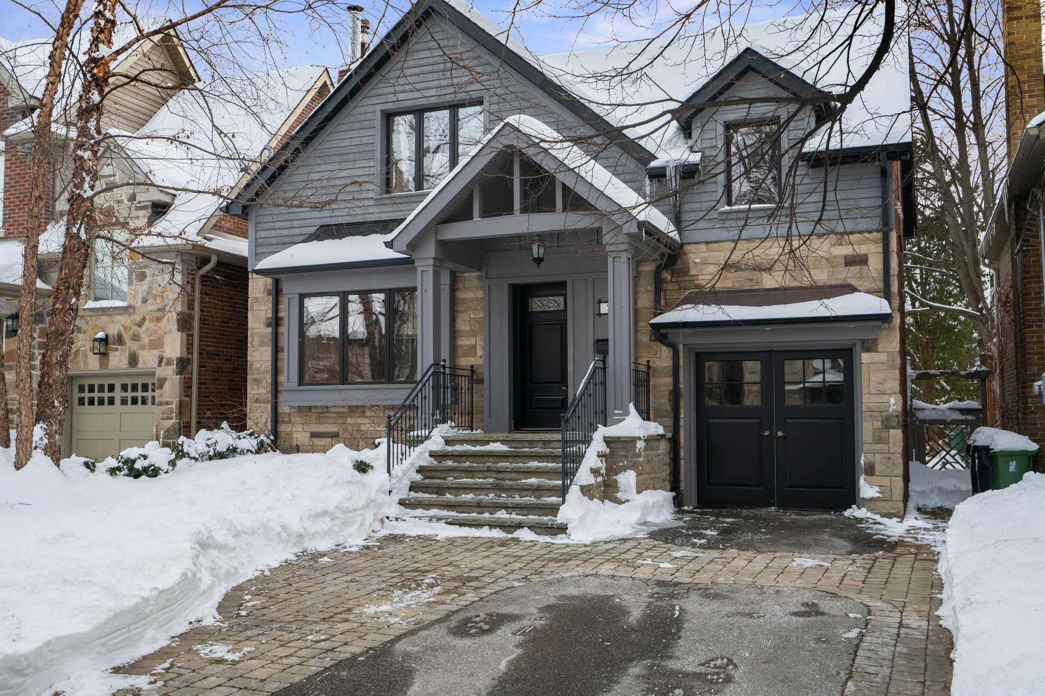 74 Humbervale Blvd Toronto, ON M8Y 3P4
