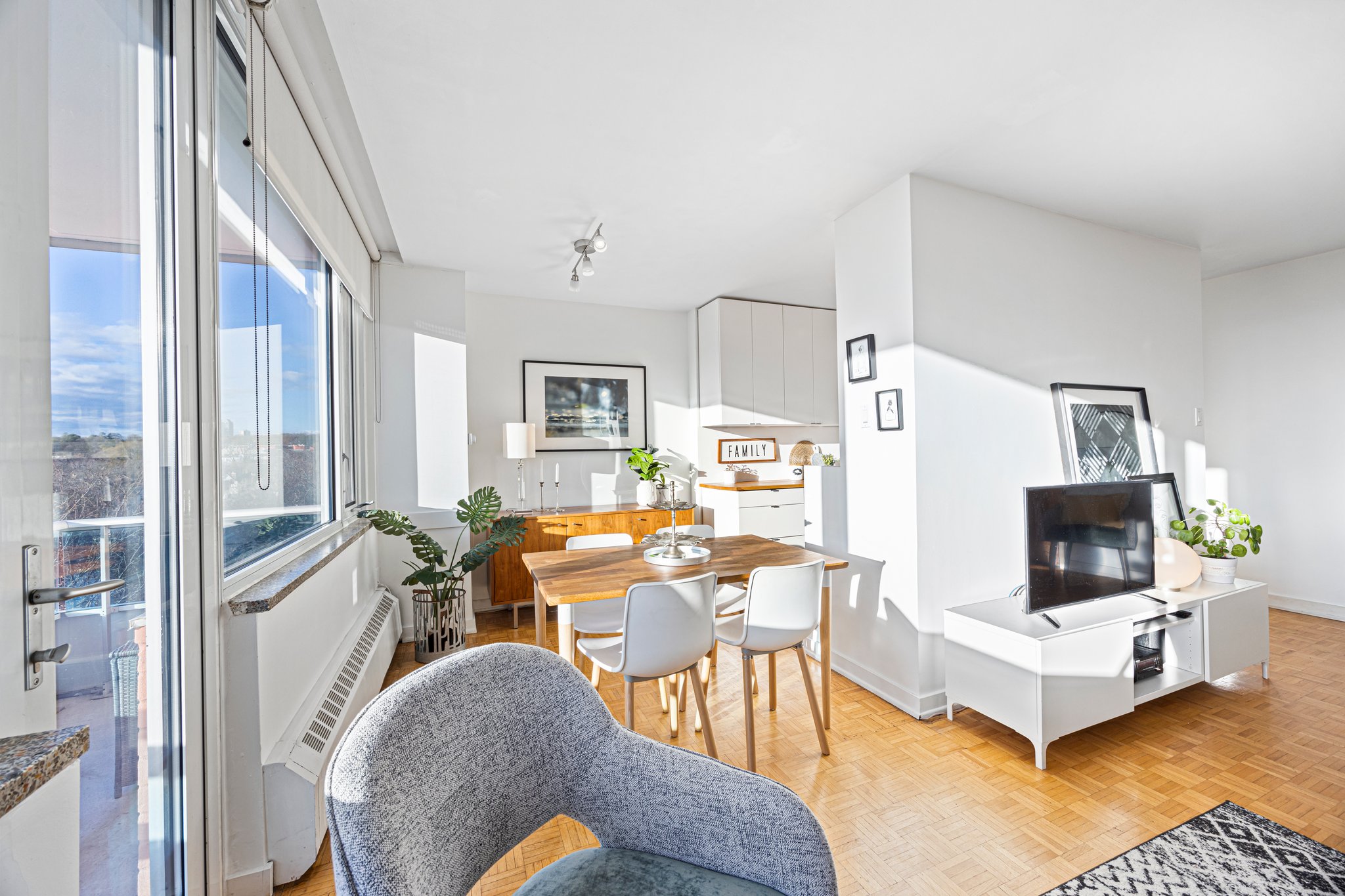 Toronto property showcase — delivered property photograph 8