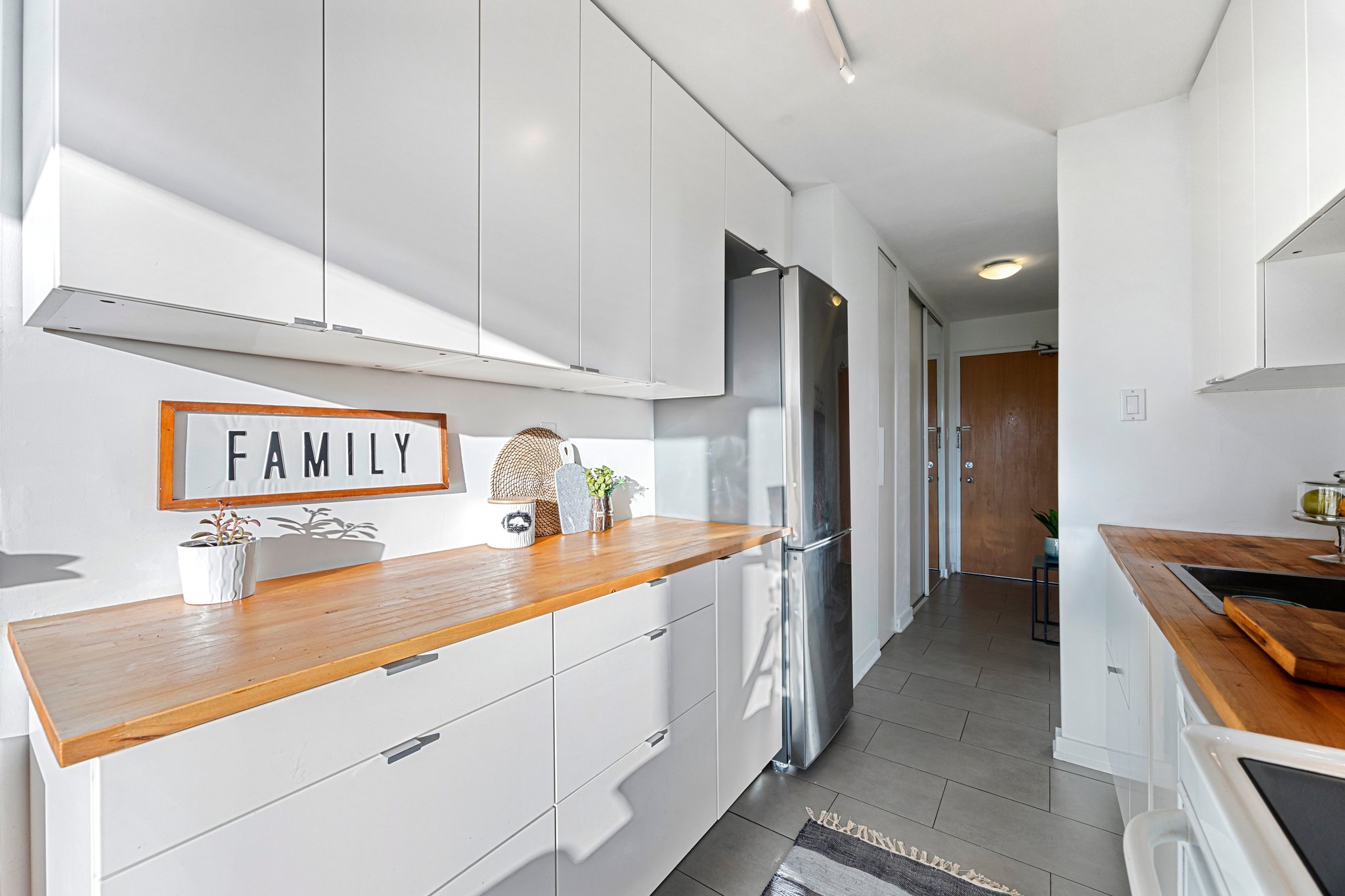 Toronto property showcase — delivered property photograph 12