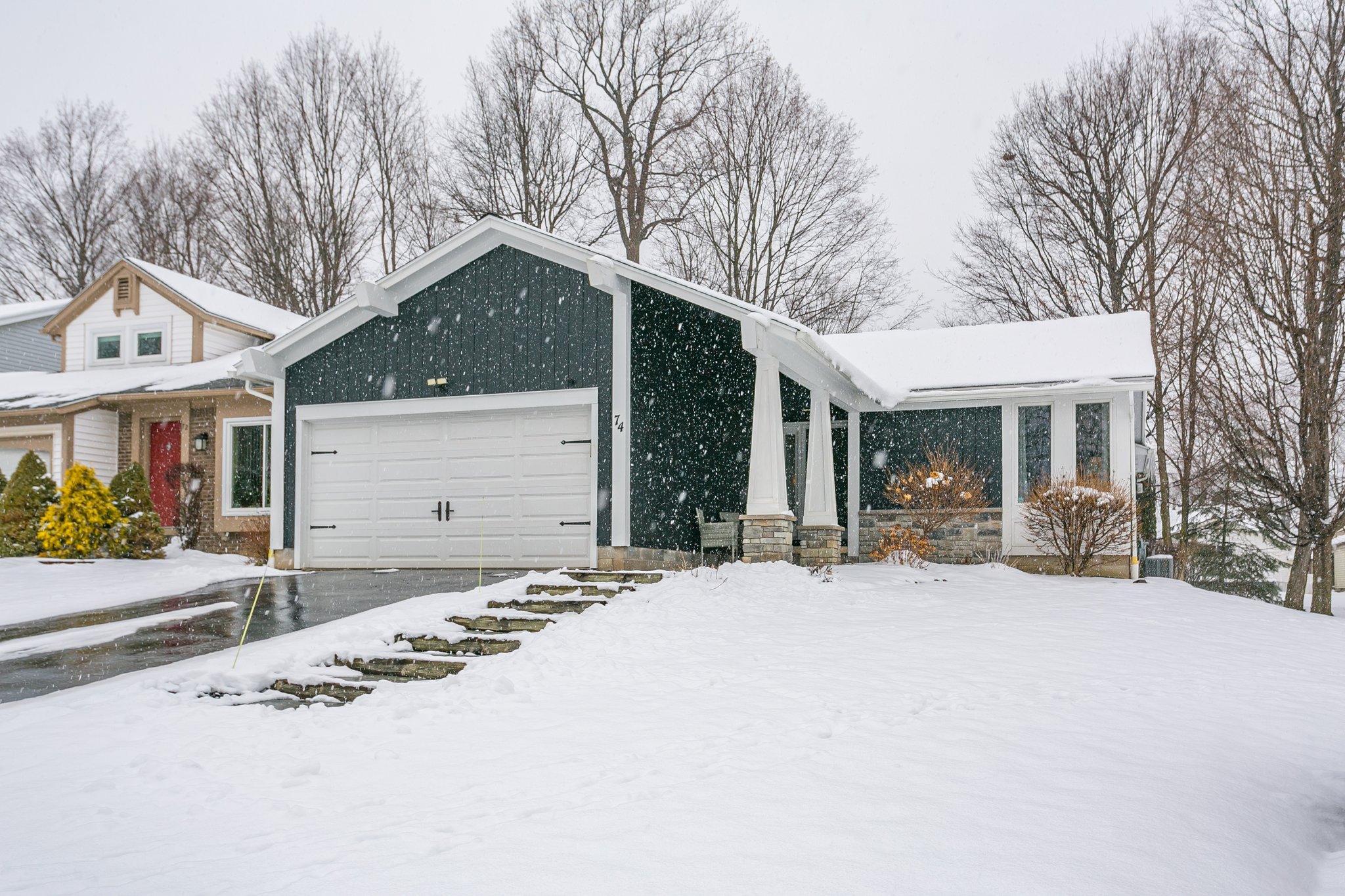  Photo 31