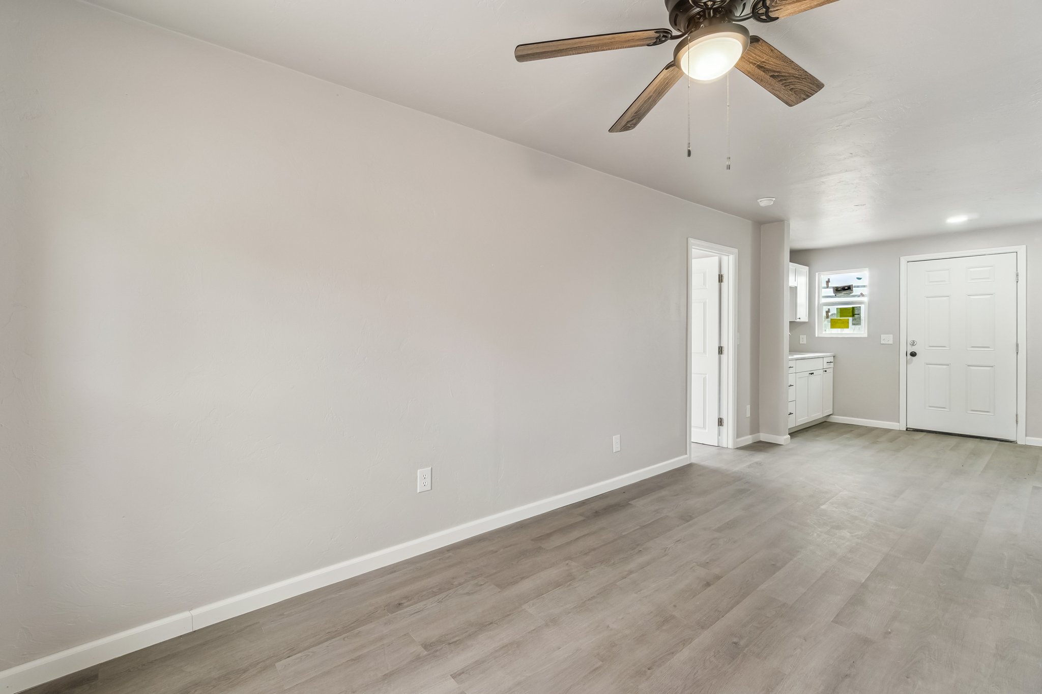 740 Deans Row Ave_022.jpg