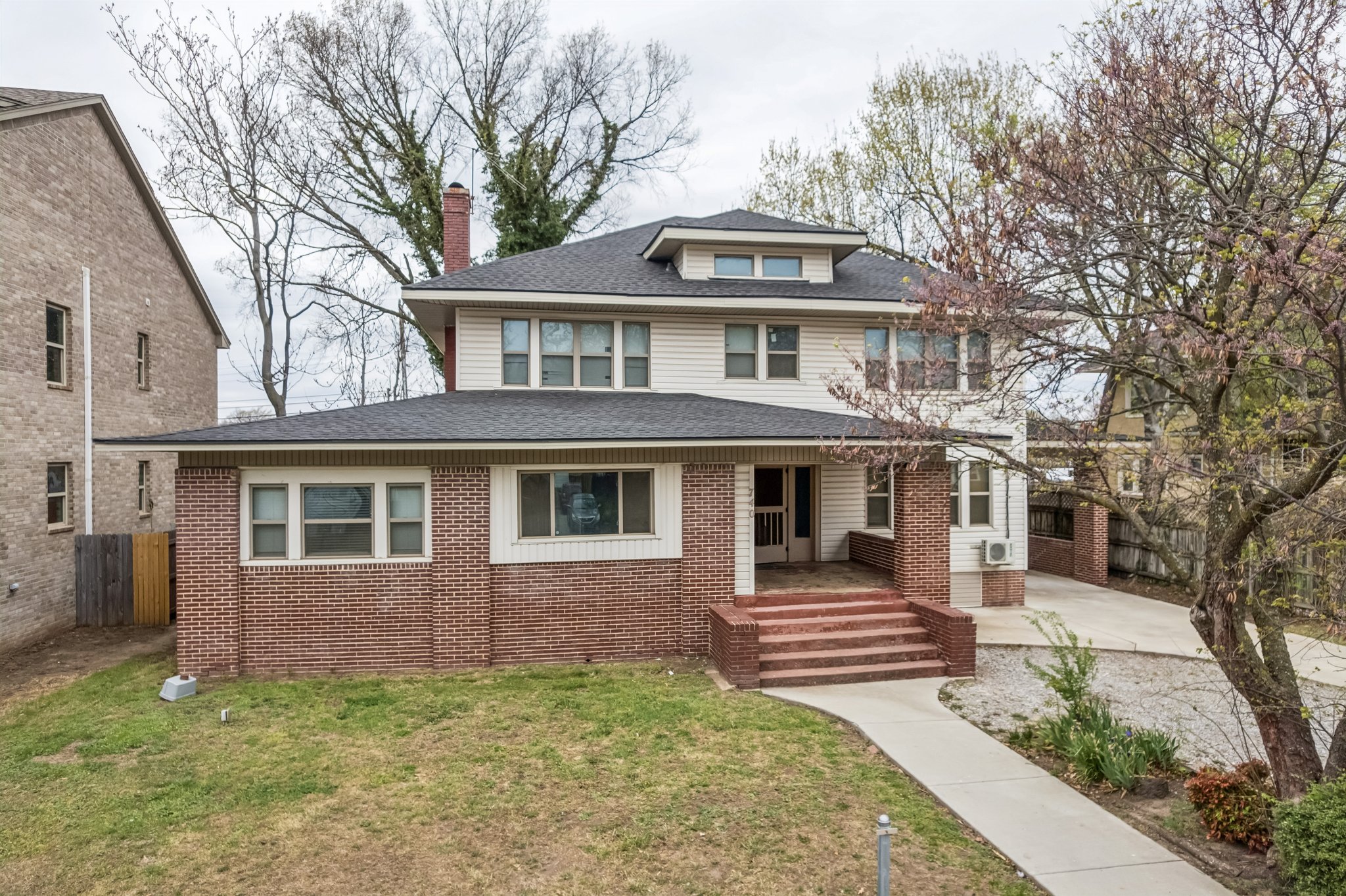 740 Deans Row Ave_052.jpg