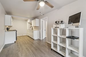 740 Deans Row Ave_012.jpg