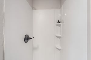 740 Deans Row Ave_040.jpg