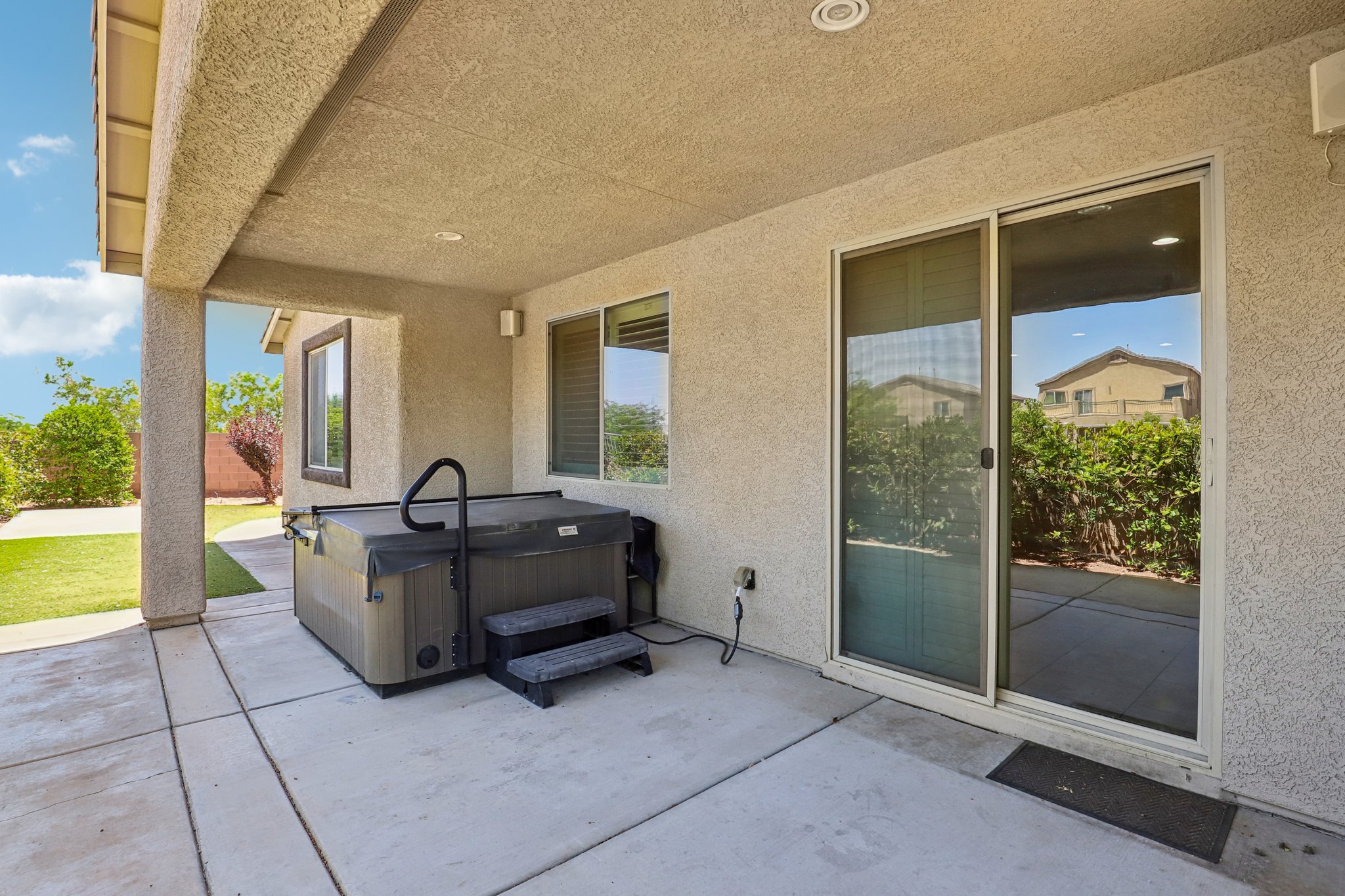 Flowing Meadow Dr-S0907-049.jpg