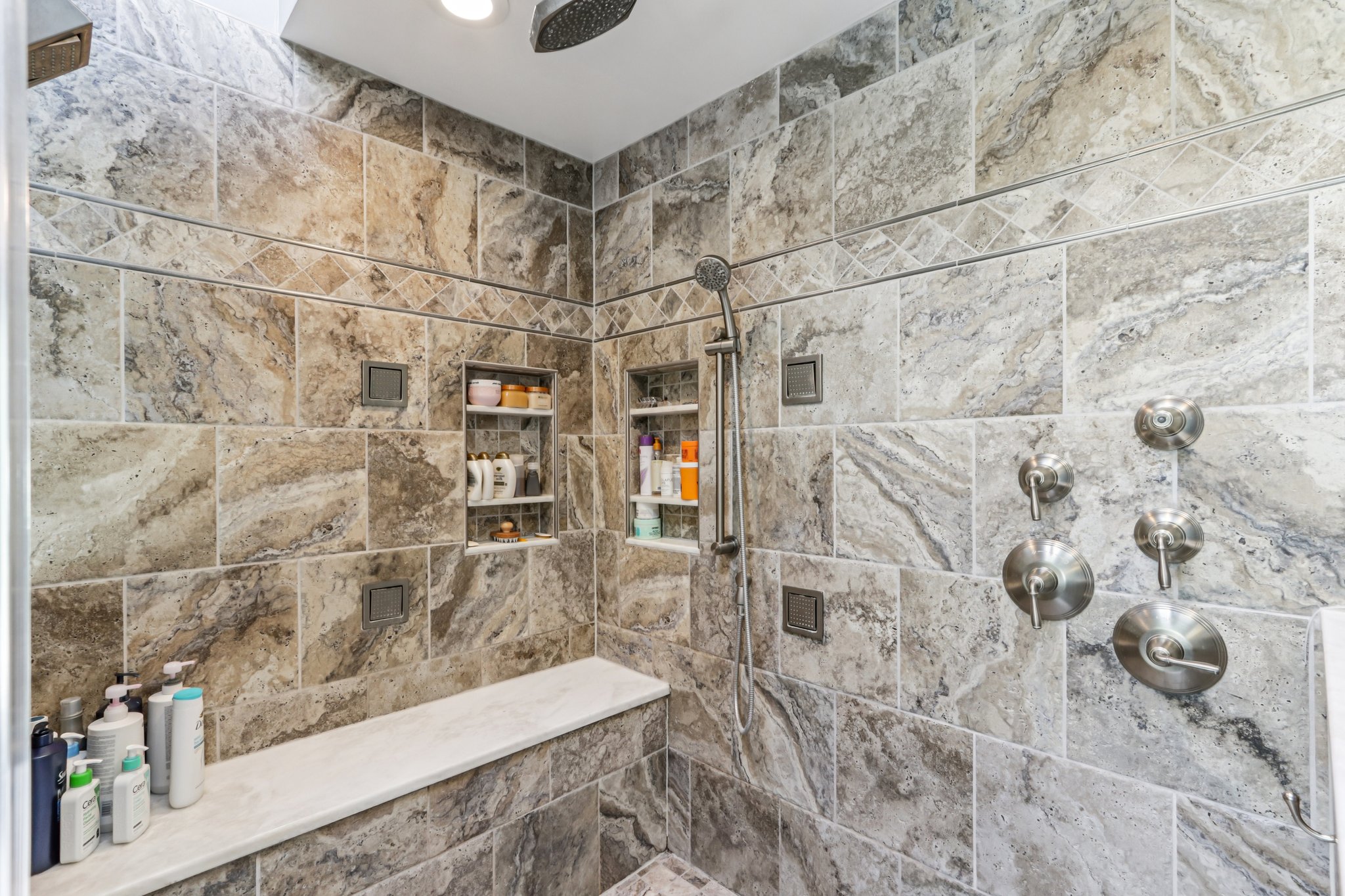 Signal Hill Rd-S1604-041.jpg