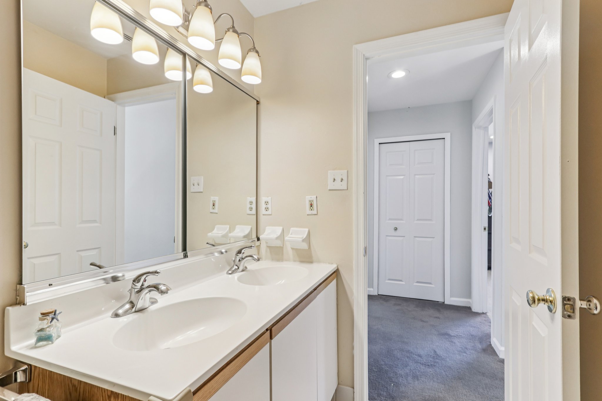 Signal Hill Rd-S1604-043.jpg