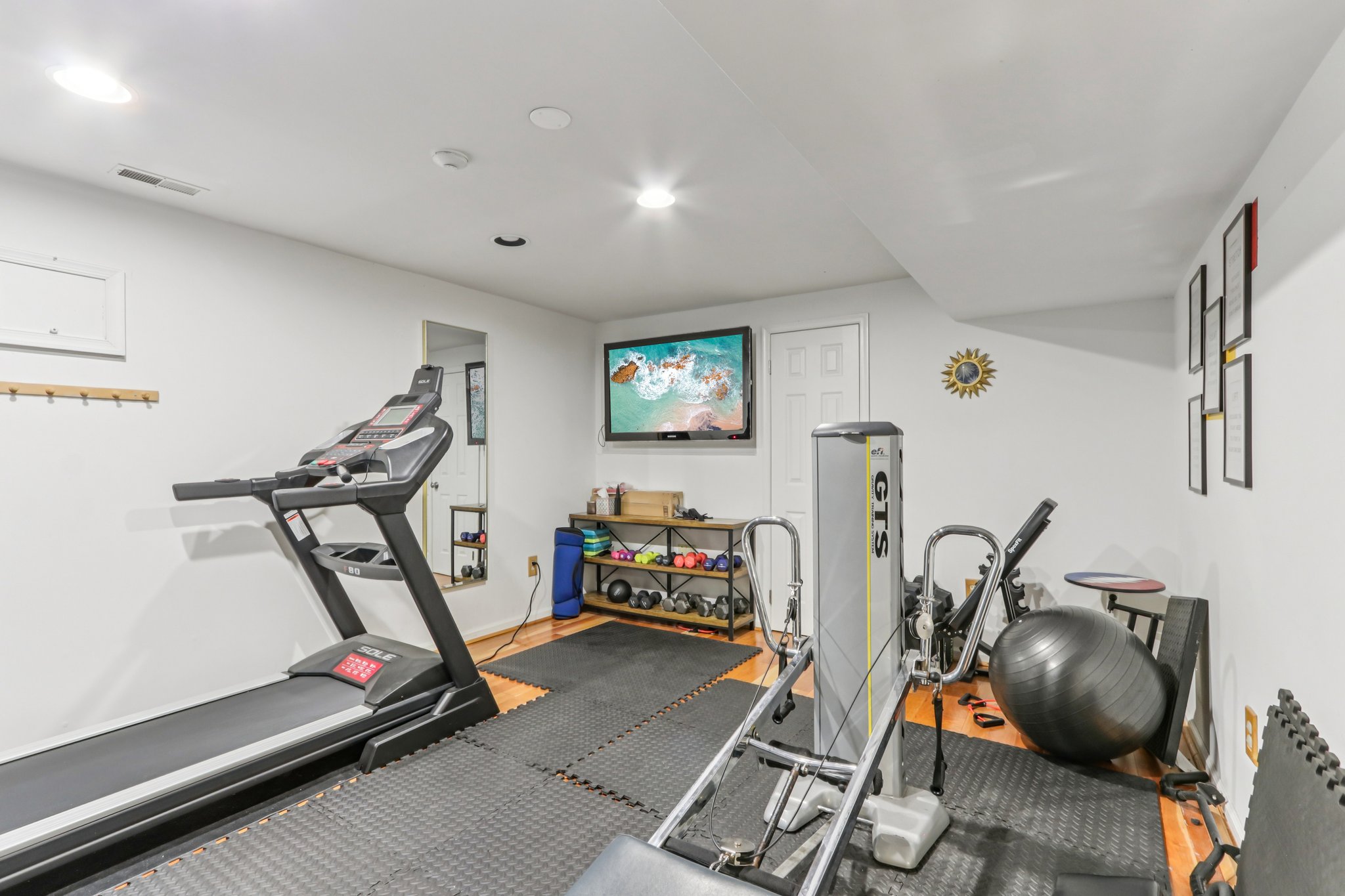 Signal Hill Rd-S1604-058.jpg