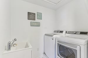 Signal Hill Rd-S1604-038.jpg