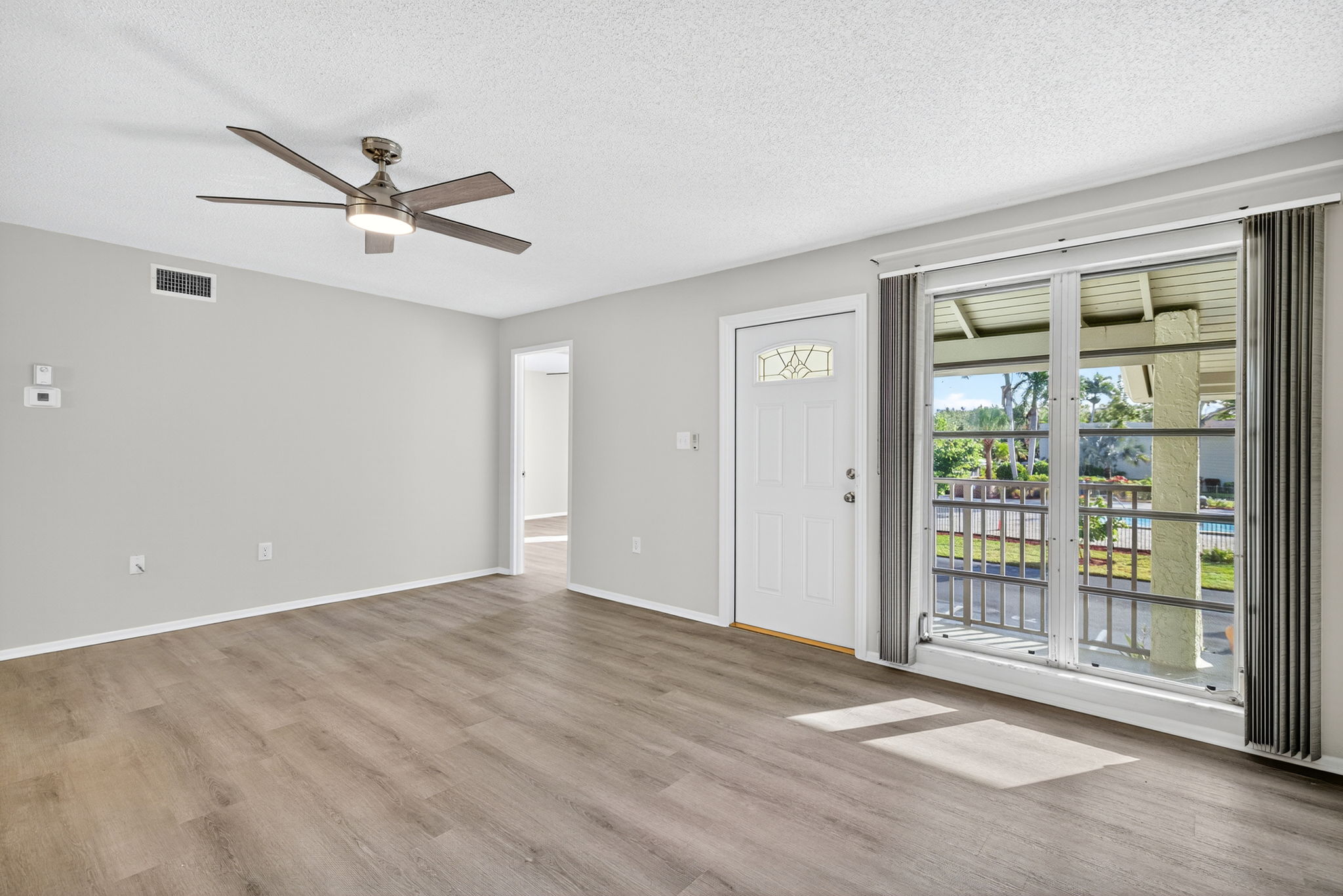 Living Room 3 of 4