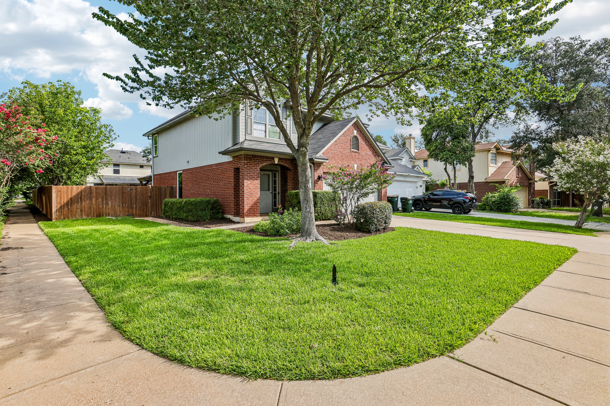 Peabody Dr-S2506-005.jpg