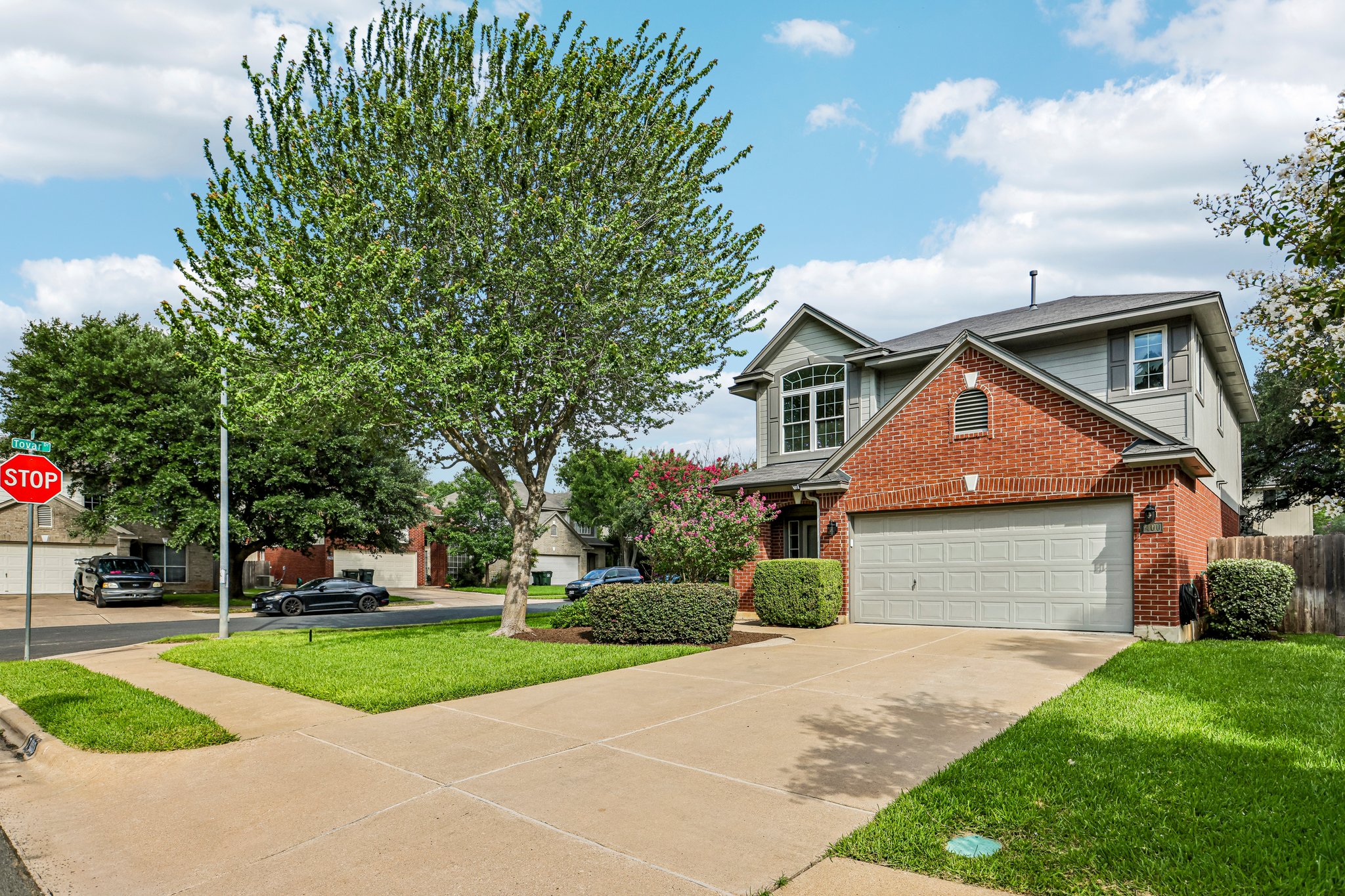 Peabody Dr-S2506-009.jpg
