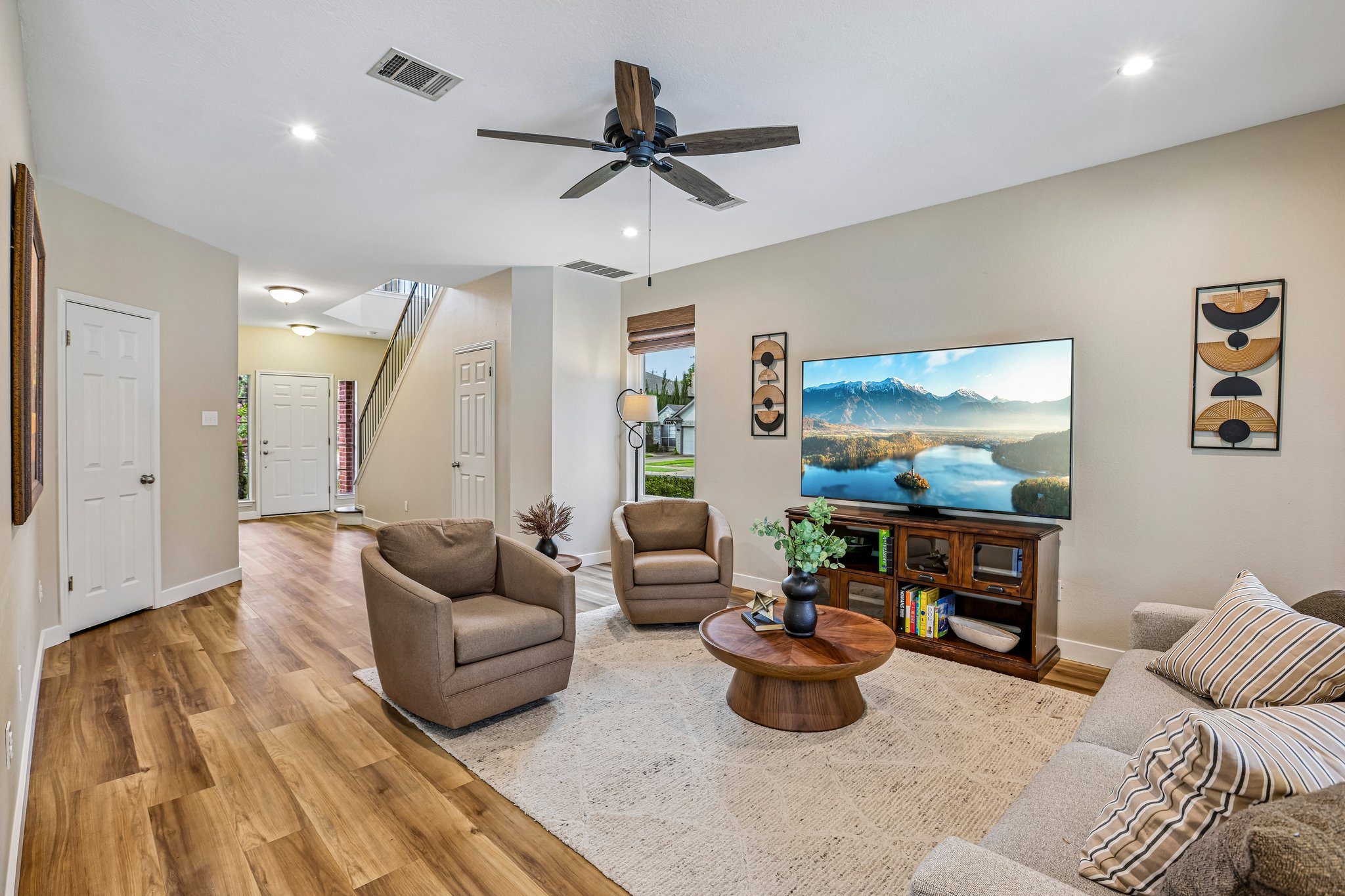 Peabody Dr-S2506-012.jpg