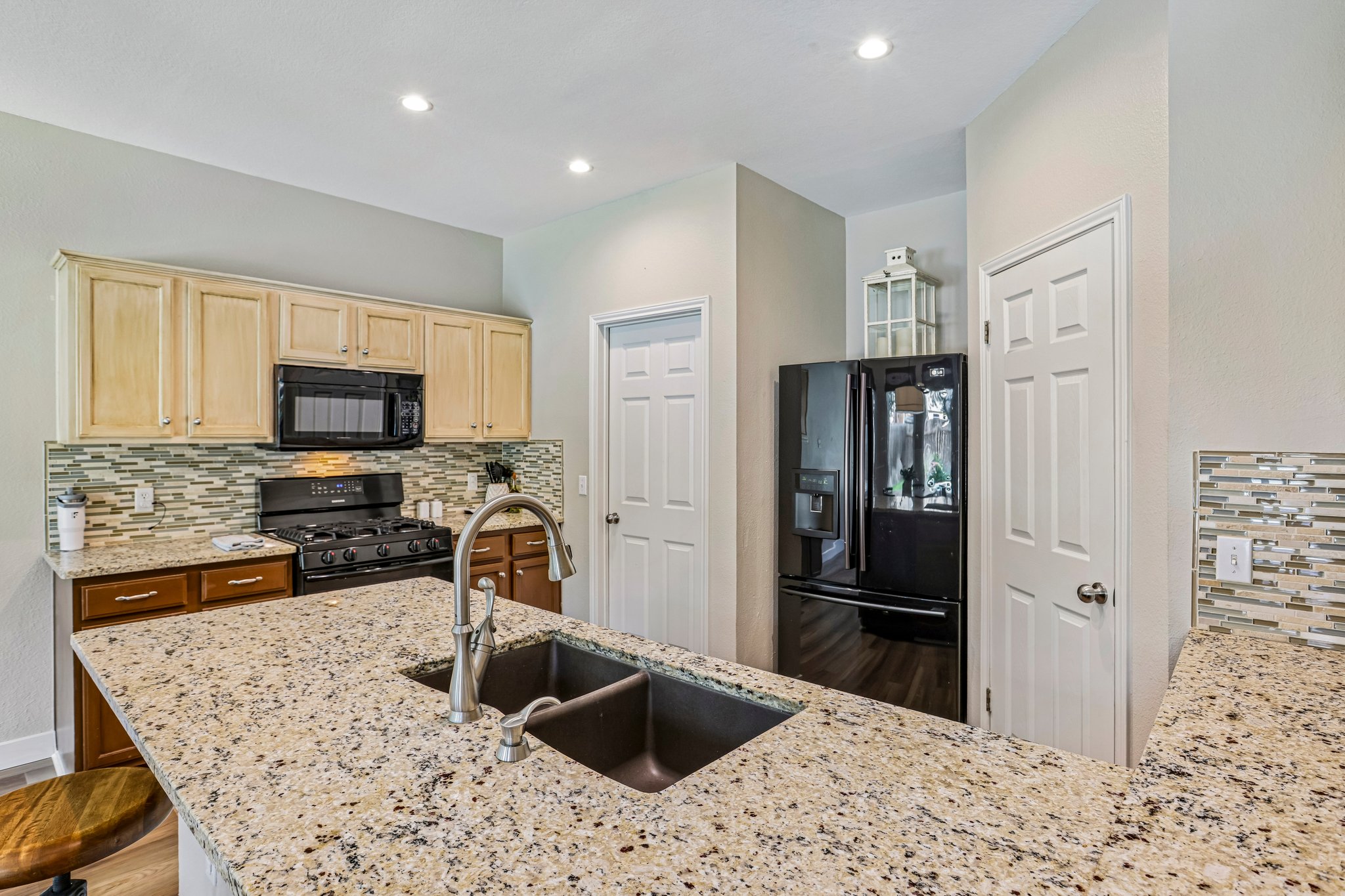 Peabody Dr-S2506-019.jpg